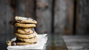 Trying CRUMBL COOKIE Flavors this week  Patriotic, S'mores Brownie, Apple  Pie, Blue Raspberry ICEE 