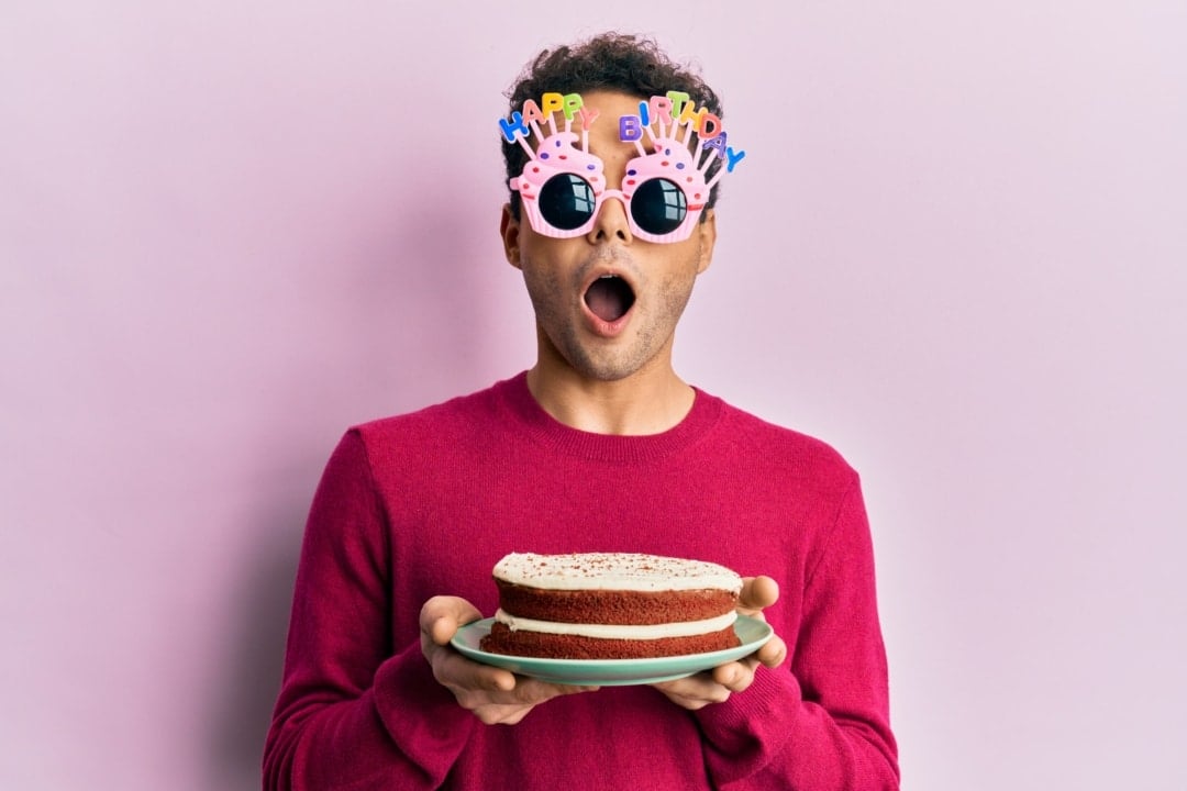10 Wildly Inappropriate Come-On Cakes — Cake Wrecks